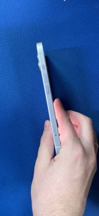 Продам iPhone 15 120 гб 90%