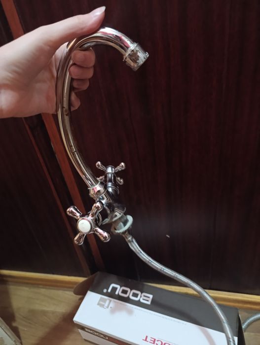 Кран-сместитель с двумя кранами, полуоборот