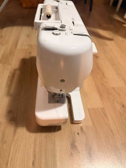 Mașină de cusut Naumann Sigma Plus 8380B, ca nouă, 20 de cusături