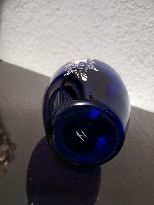 Чайница кобальт.