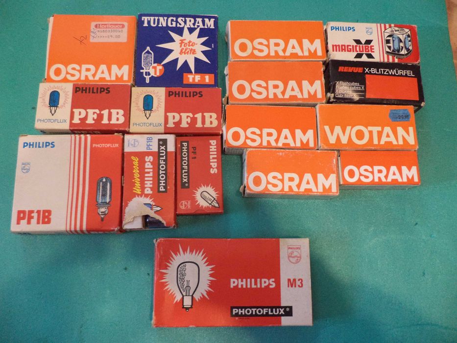 Vechi accesorii foto filme, becuri magneziu