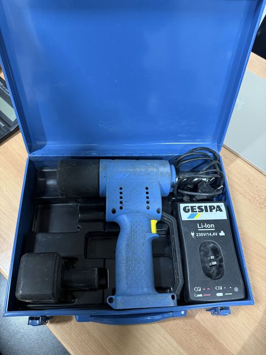 Продам электро заклёпачник