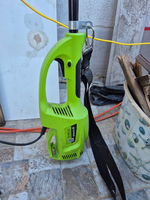 Trimmer tuns iarba Grunman