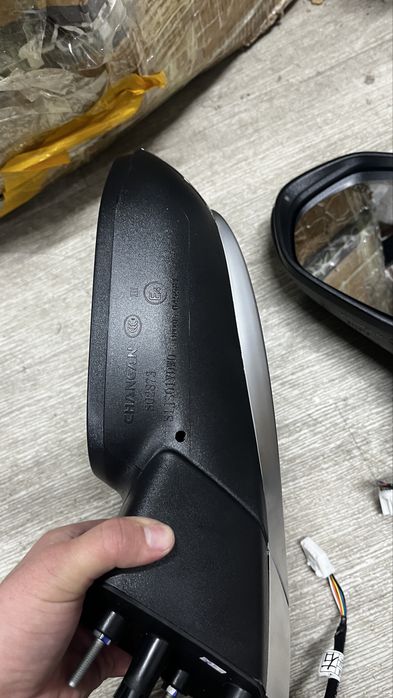 Зеркло есть Changan CS 35