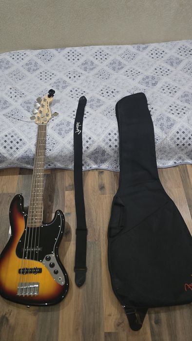 Бас гитара Fender Squier