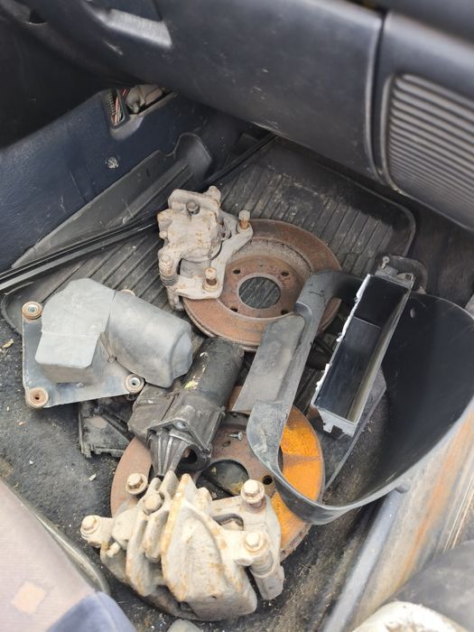 Митсубиси каризма по частям