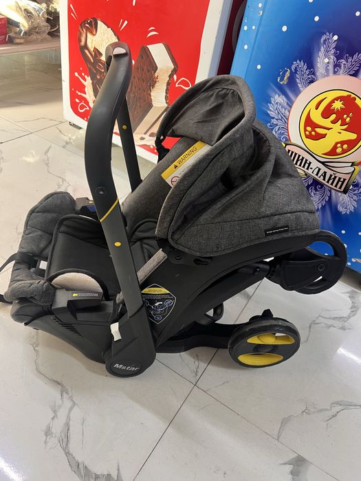 Каляска почти новая