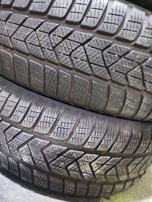 4  бр зимни 215/65/17 Pirelli 24г