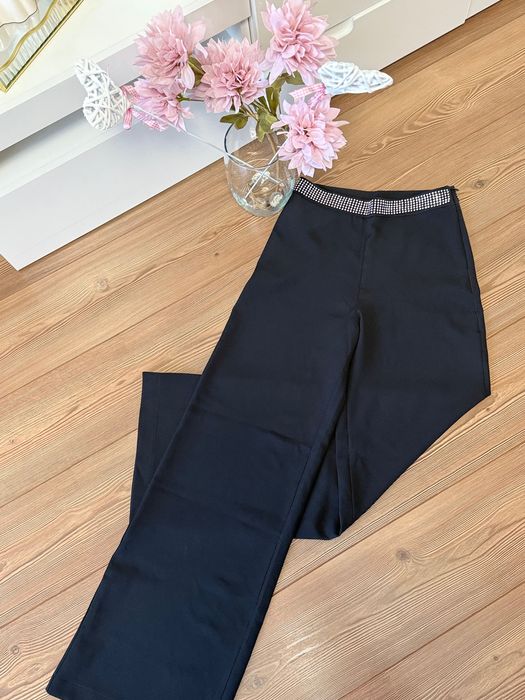 Панталон с широк крачол и камъни НОВ