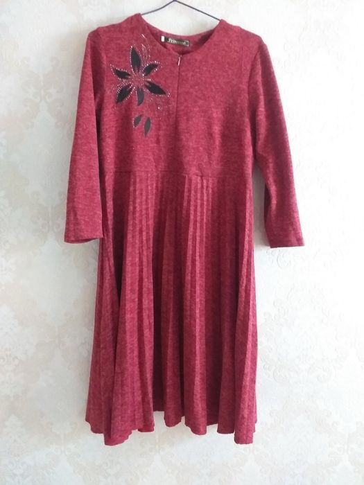 Платья и пальто.