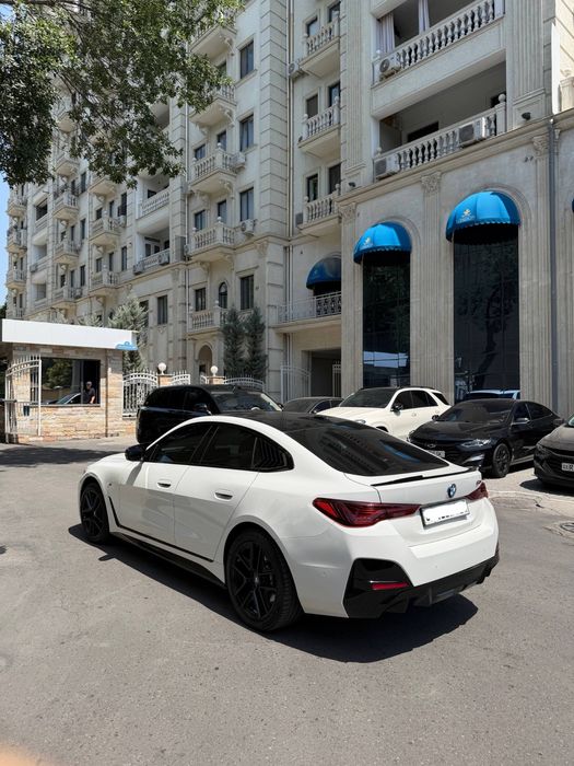 Bmw i4 M bodykid