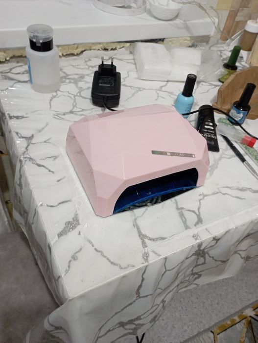 Лампа для ногтей 4000 тг