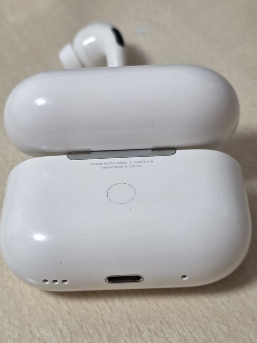 Airpods pro 2 cu casti inlocuite pe garantie