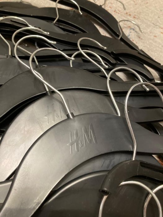 Вешалки, плечики.