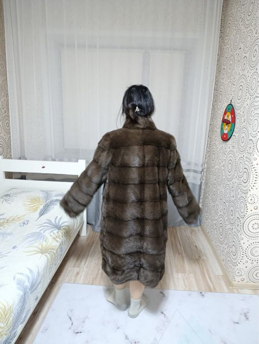 Продам норковую шубу