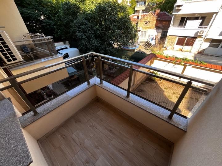 Дава се под наем Двустаен апартамент в Пловдив, Младежки Хълм - 70 кв.м за 511 € - Снимка #7