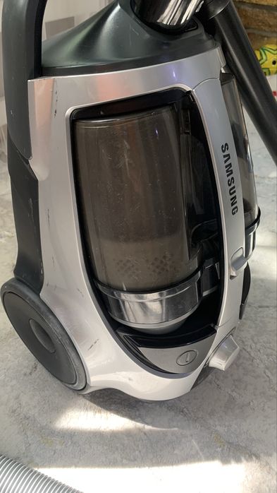 Продается пылесос SAMSUNG, на детали.