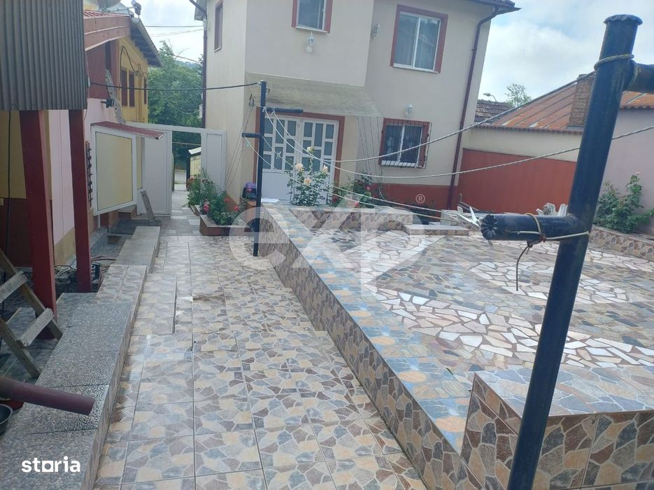 Stefanesti | Proprietate cu doua imobile | Teren 3.297 mp | La 4 km de