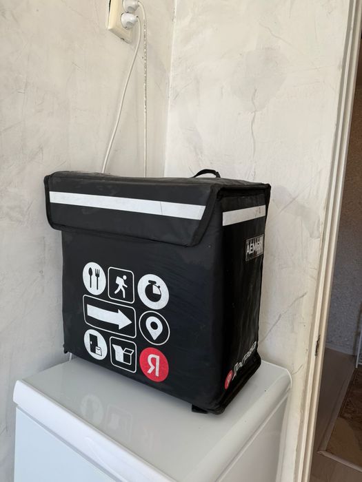 Продаю термосумку от яндекса 9500