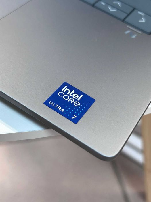 Laptop HP OmniBook X Flip 14 OLED, Intel Core Ultra 7, 32GB RAM, 1TB SSD