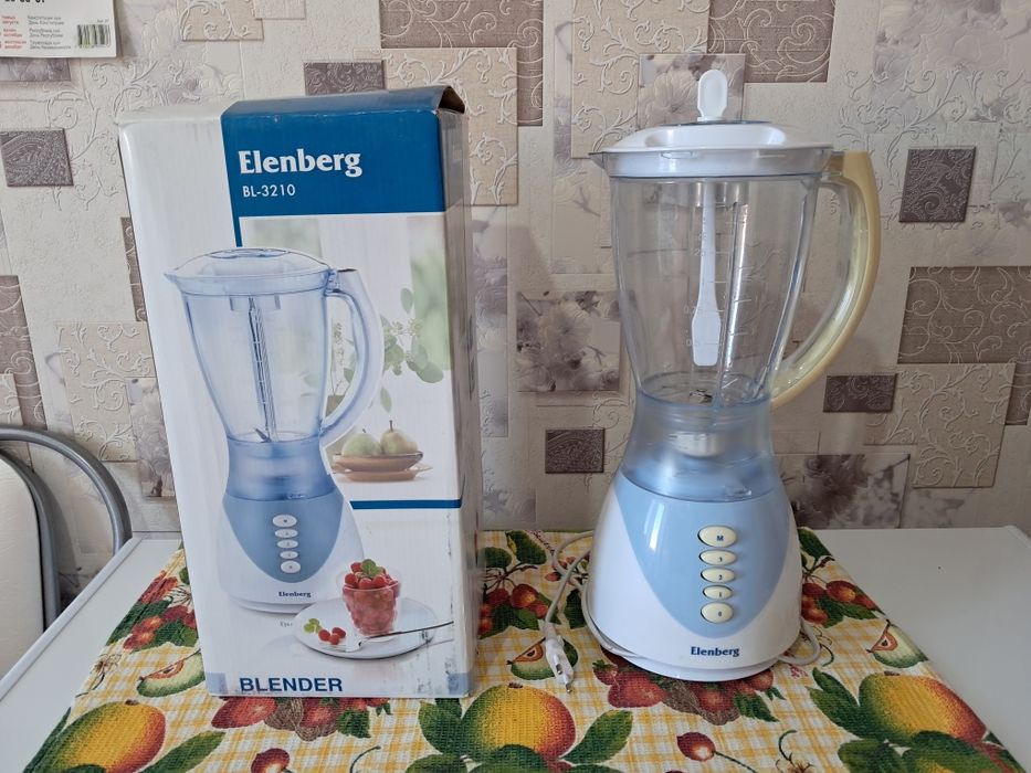 Продаётся блендер Elenberg  в отличном рабочем состоянии.