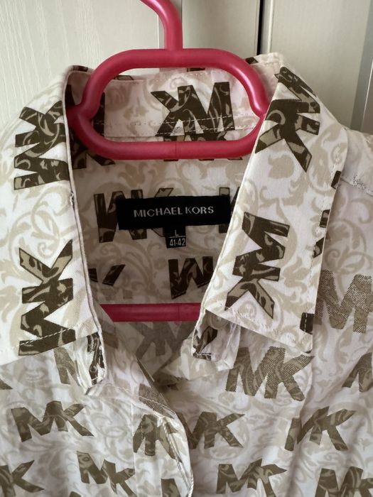 Camasi alba si alba cu model