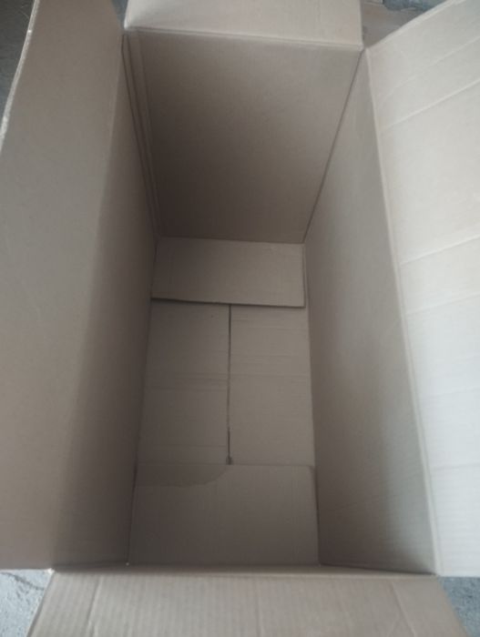 Картонные коробки