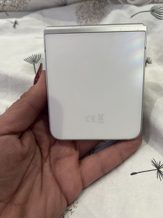 Самсунг Galaxy zflip 7