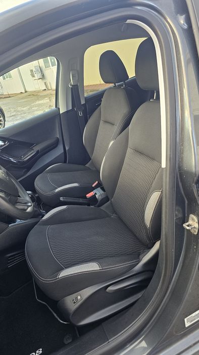 Peugeot 208 1.2 85.000 km