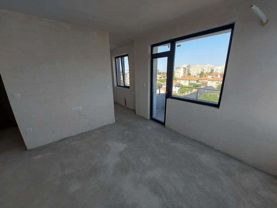 Продава се Тристаен апартамент в Търговище, Център - 104 кв.м за 1079 €/кв.м - Снимка #1