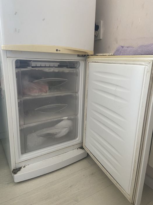 Продам холодильник б/у