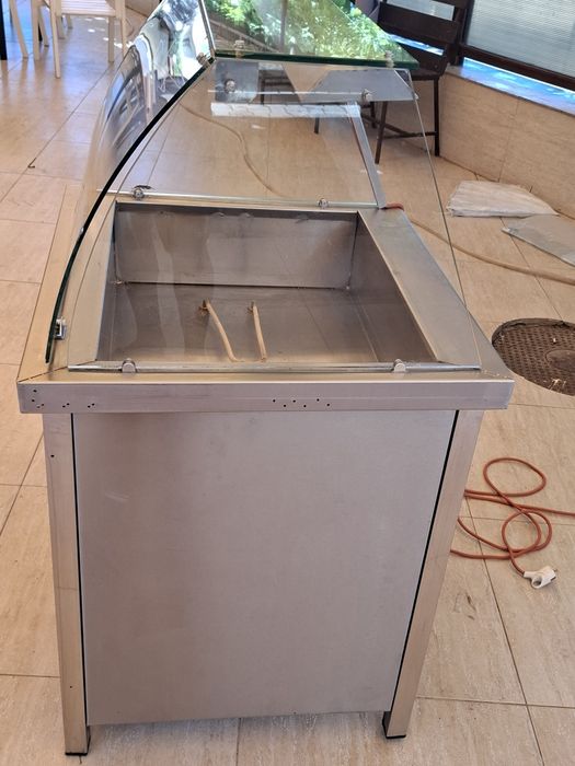 Vitrină calda Bain  Marie Masa rece cu 4 usi, ghiuveta dubla