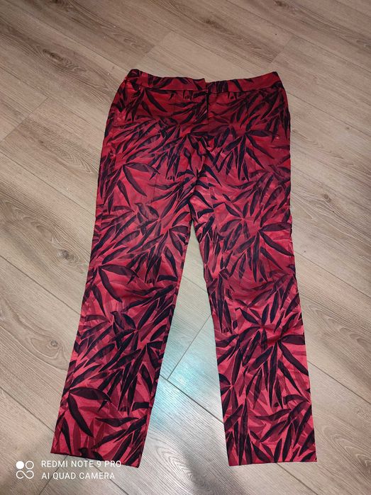 продам женский костюм брючный и брюки