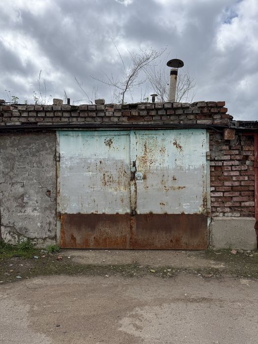 Продам гараж Урал-1