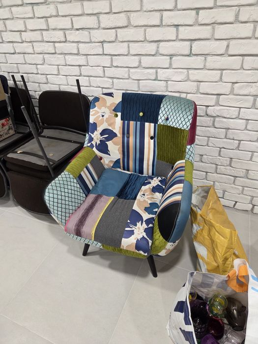 Vând fotoliu tapitat multicolor