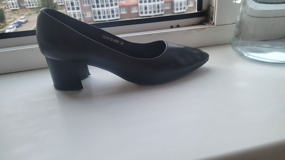 Туфли красные,черные, классные