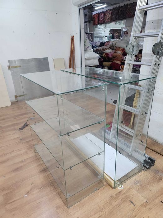 Vitrine de expunere marfa