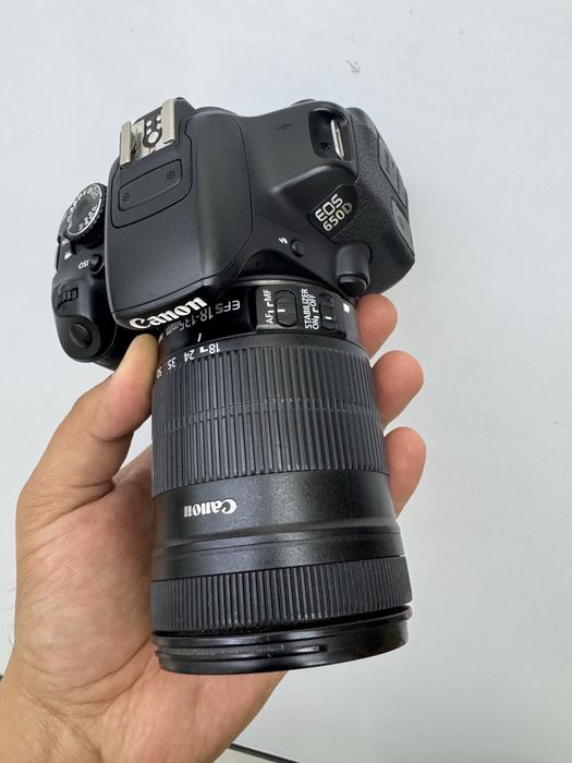 Canon 650D 18-135 is yaxshi holatda . 2oy kafolat