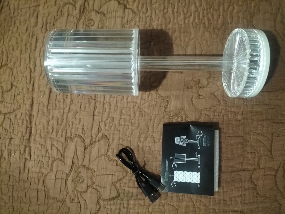 Lampă de masă din cristal cu încărcare usb si funcție touch