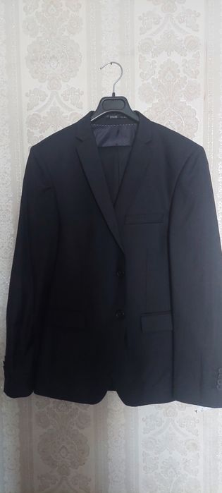 Продам костюм для подростка