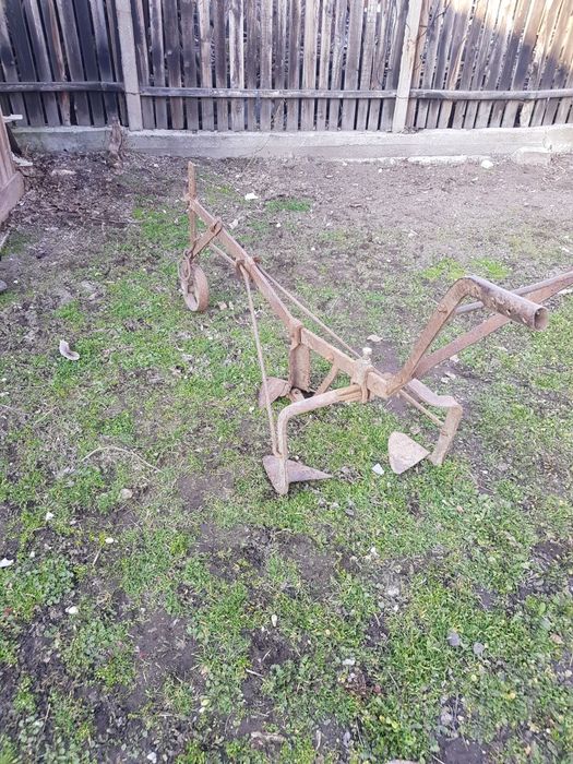 Prasitoare veche pentru cal