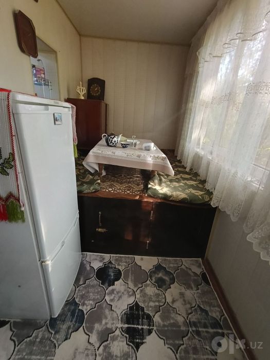 Продаётся 2 -ком. квартира в Чирчик, Троицк