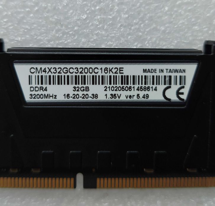 Memorie 32GB DDR4 3200Mhz CORSAIR Vengeance LPX