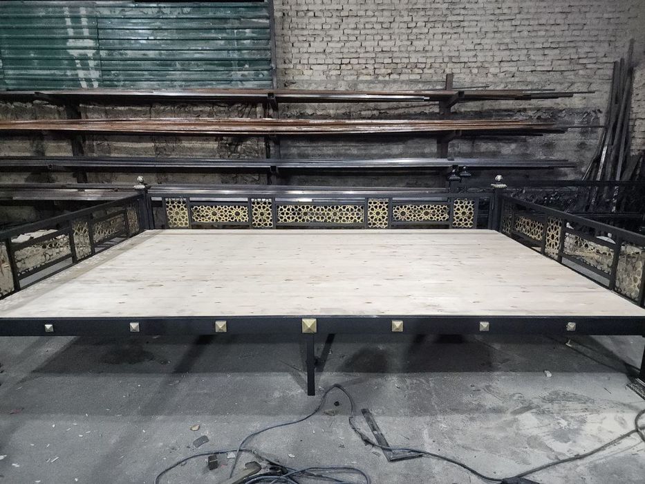 Temir tapchan kravat soʻri