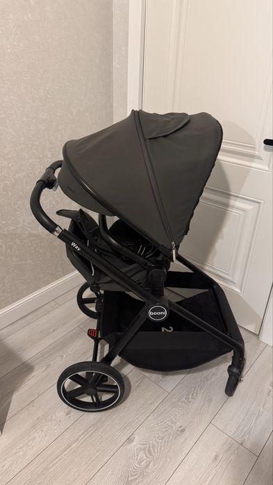 Продам коляску прогулочную