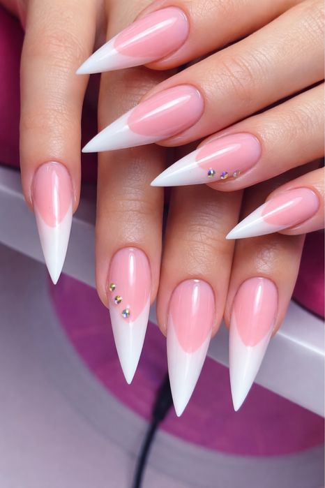 Маникюр и педикюр в Шахтинске