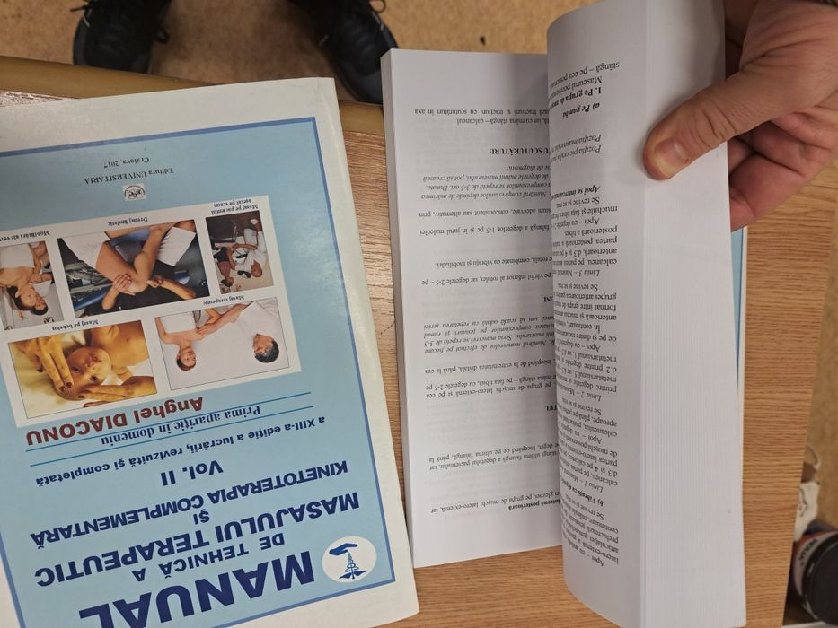 Manual de masaj, 2 volume , 100 lei