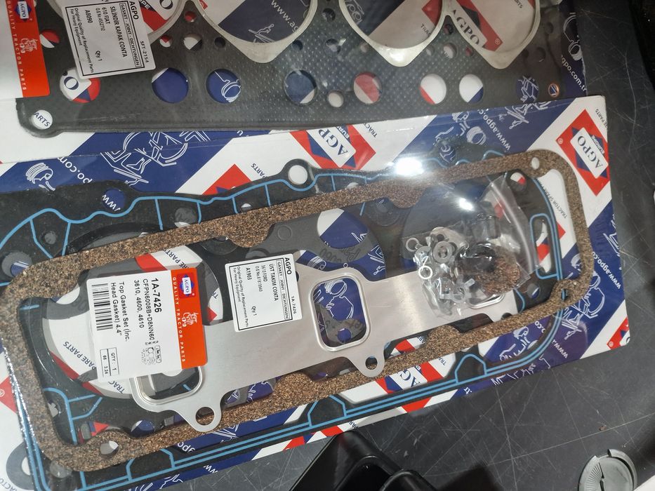 Garnitura chiulasa tractor ford 2000 3000 5000 pompă apa toată gama de