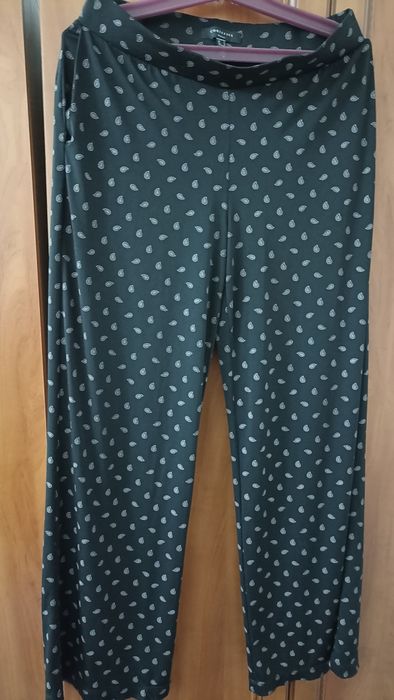 Брюки и топик, размер 44-46,2000т и 1000т