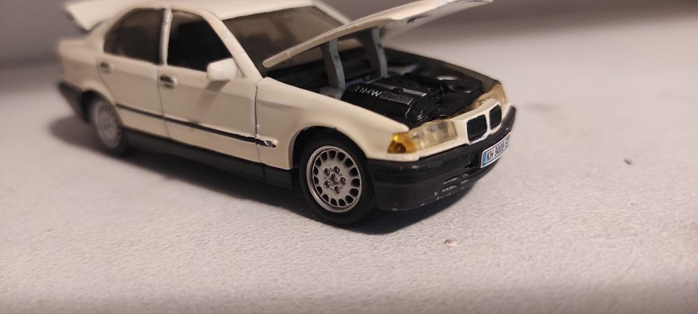 Метални модели BMW E36 1:43